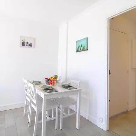 Le Republique By Apirent #balcon #climatisation #parking Apartment Cannes