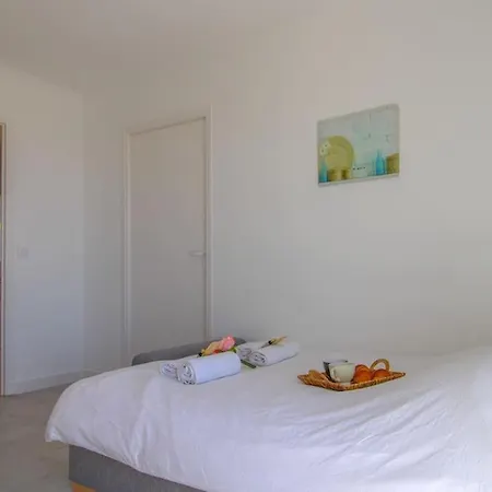 Le Republique By Apirent #balcon #climatisation #parking Apartment
