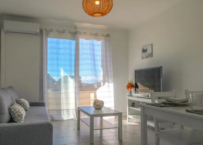 Le Republique By Apirent #balcon #climatisation #parking Cannes